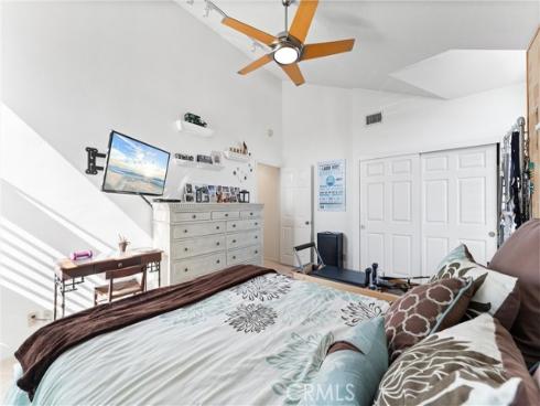 39  Foxboro  , Irvine, CA