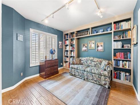 39  Foxboro  , Irvine, CA