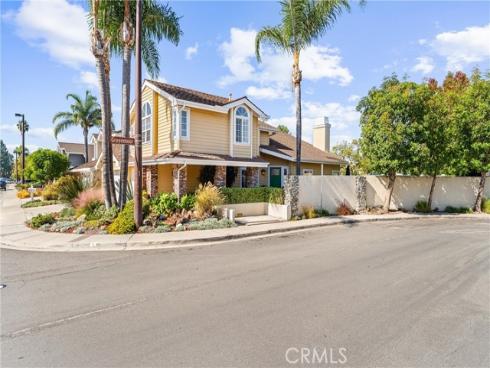 39  Foxboro  , Irvine, CA