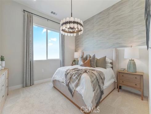 547  Mulligan  , Irvine, CA