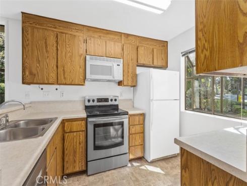 37  Lakepines  , Irvine, CA