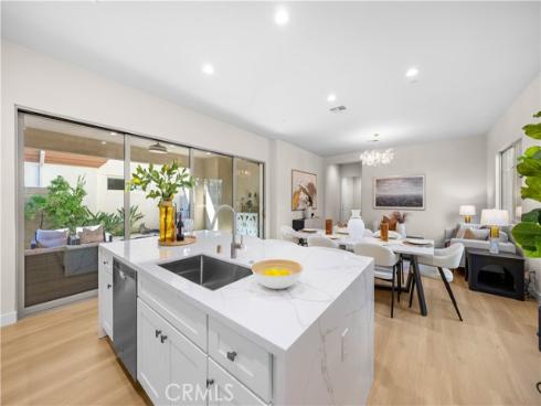 126  Interval  , Irvine, CA