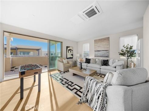 126  Interval  , Irvine, CA