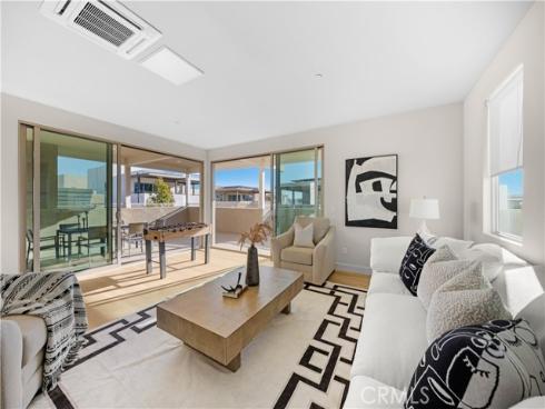 126  Interval  , Irvine, CA