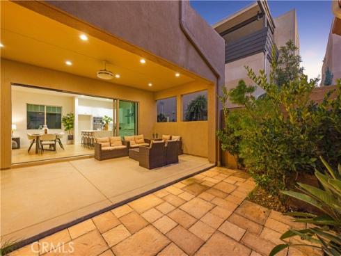 126  Interval  , Irvine, CA