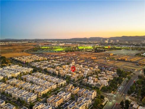 126  Interval  , Irvine, CA