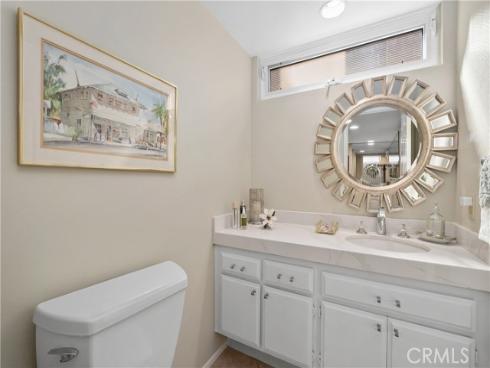 32  Colonial  , Irvine, CA