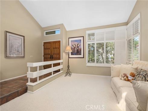 32  Colonial  , Irvine, CA