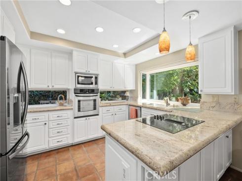 32  Colonial  , Irvine, CA