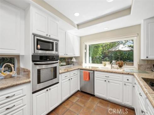 32  Colonial  , Irvine, CA