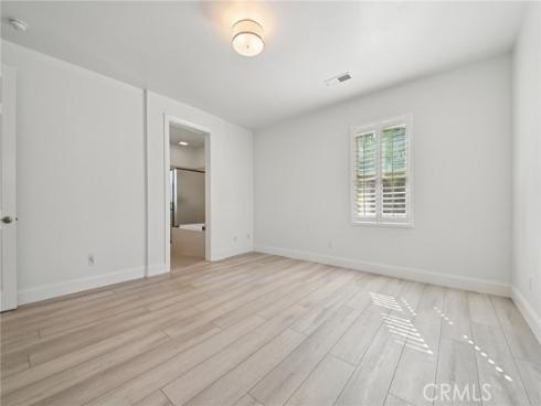 21  Canoe  , Irvine, CA