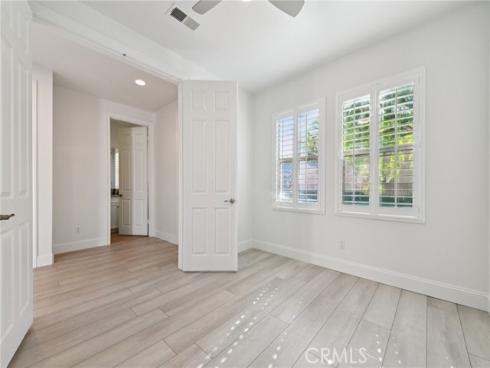 21  Canoe  , Irvine, CA