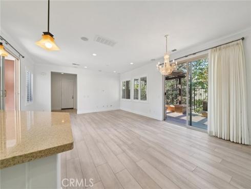 21  Canoe  , Irvine, CA