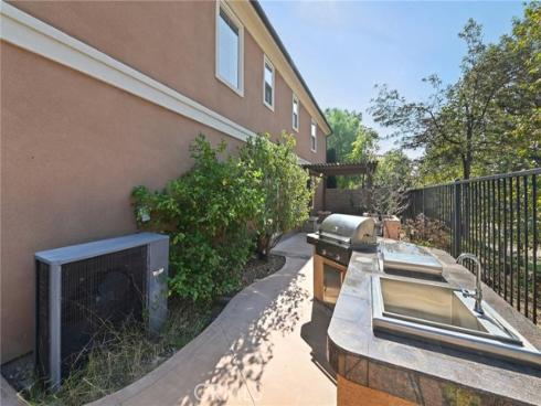 21  Canoe  , Irvine, CA