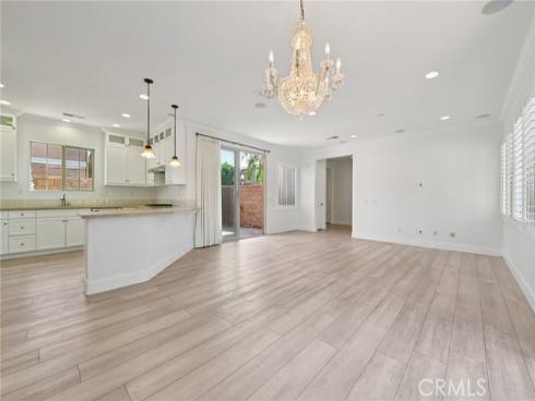 21  Canoe  , Irvine, CA