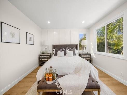 32  Silveroak  , Irvine, CA