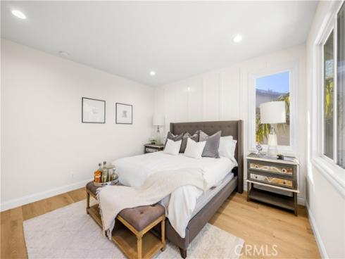 32  Silveroak  , Irvine, CA