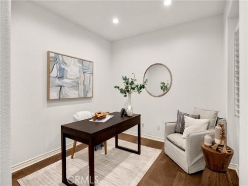 34  Tall Hedge  , Irvine, CA