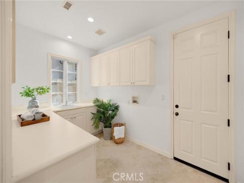 34  Tall Hedge  , Irvine, CA