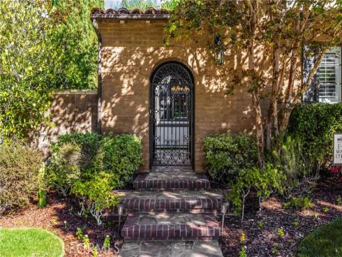 34  Tall Hedge  , Irvine, CA