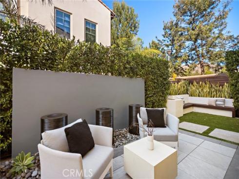 51  Fenway  , Irvine, CA