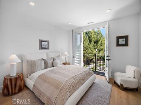 51  Fenway  , Irvine, CA