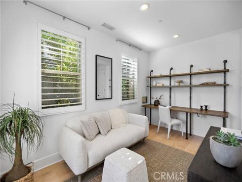 51  Fenway  , Irvine, CA