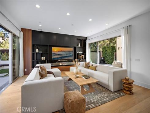 51  Fenway  , Irvine, CA