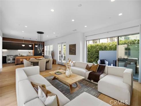 51  Fenway  , Irvine, CA