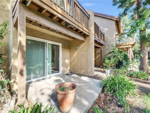 400  Orange Blossom  127 , Irvine, CA