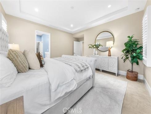 51  Thoroughbred  , Irvine, CA