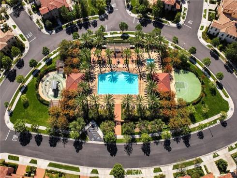 51  Thoroughbred  , Irvine, CA