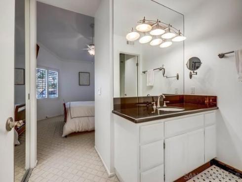 220  Lemon Grove  , Irvine, CA