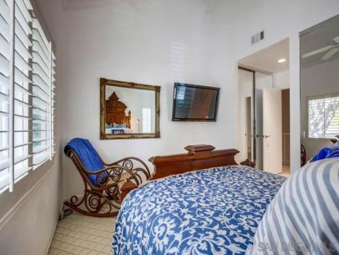 220  Lemon Grove  , Irvine, CA