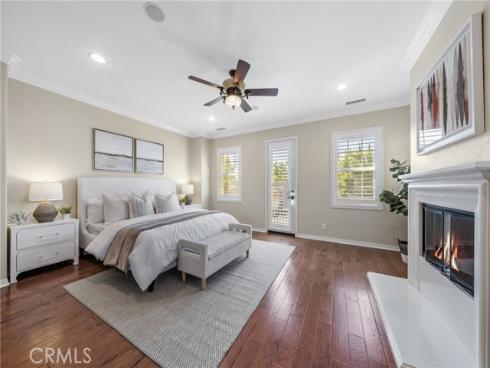 35  Twin Gables  , Irvine, CA