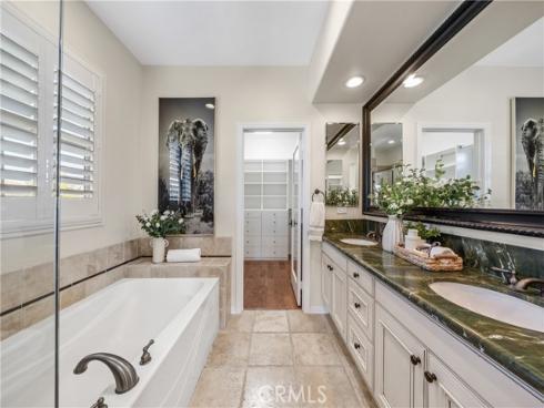 35  Twin Gables  , Irvine, CA