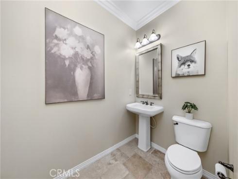 35  Twin Gables  , Irvine, CA