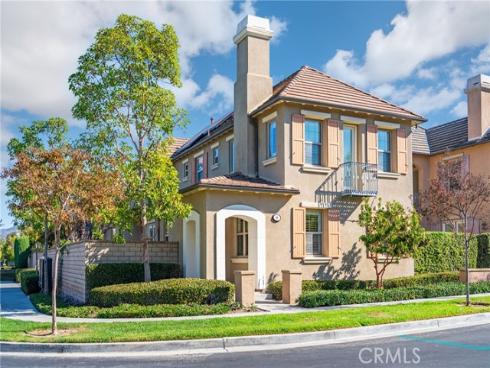 35  Twin Gables  , Irvine, CA