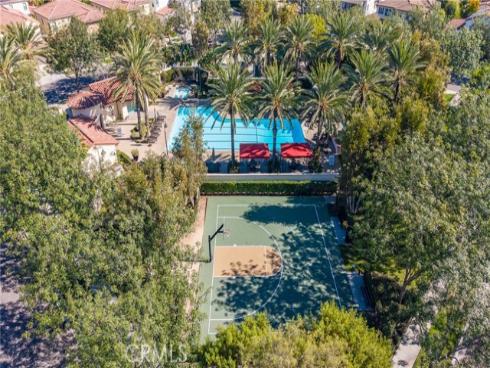 35  Twin Gables  , Irvine, CA