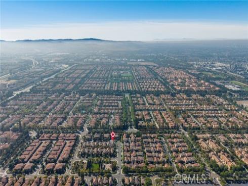 35  Twin Gables  , Irvine, CA
