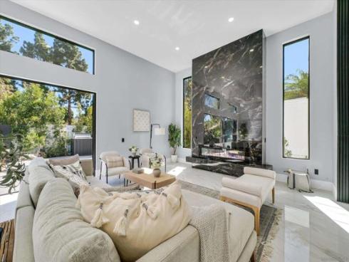 18802  Saginaw Drive  , Irvine, CA