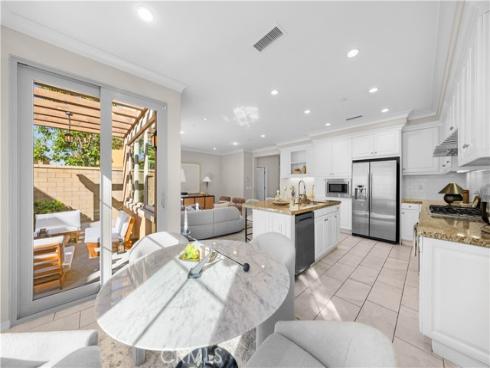 92  Bianco  , Irvine, CA