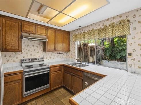 2  Bluebird  , Irvine, CA