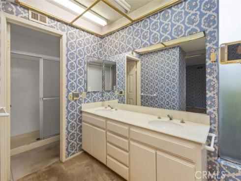 2  Bluebird  , Irvine, CA