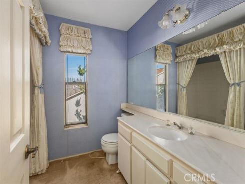 2  Bluebird  , Irvine, CA