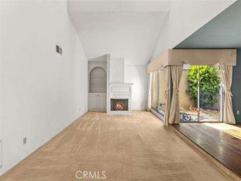 2  Bluebird  , Irvine, CA