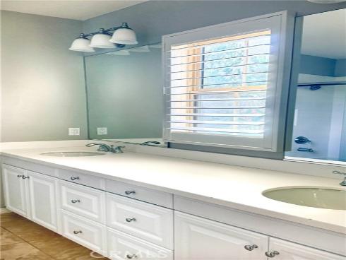 24  Oakfield  , Irvine, CA