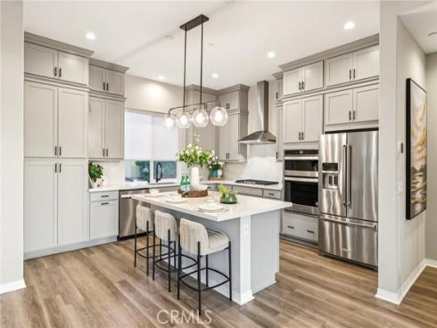 156  Keeper  , Irvine, CA