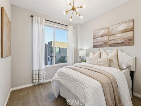 156  Keeper  , Irvine, CA