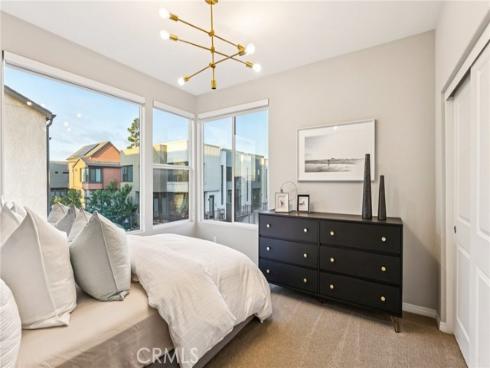 156  Keeper  , Irvine, CA